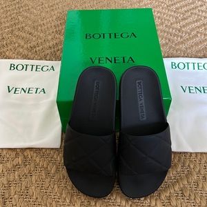 Bottega Venetta Black Rubber Slides